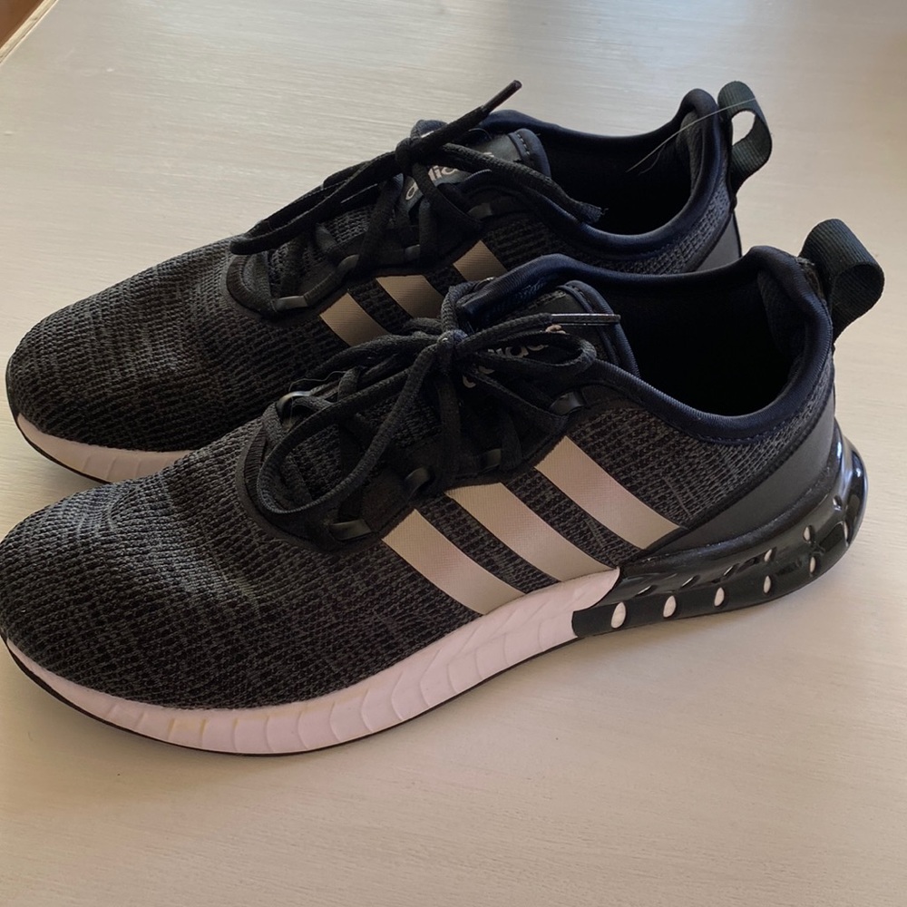 Adidas Boost Women’s tennis shoes size 8 1/2